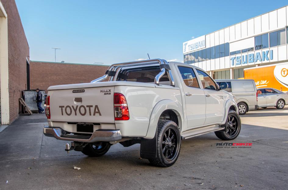 TOYOTA HILUX N70 4WD HYDRO MATTE BLACK