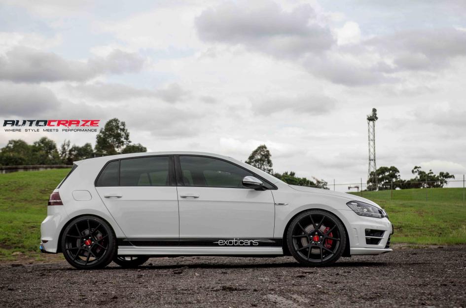 VOLKSWAGEN GOLF KPS MATTE BLACK