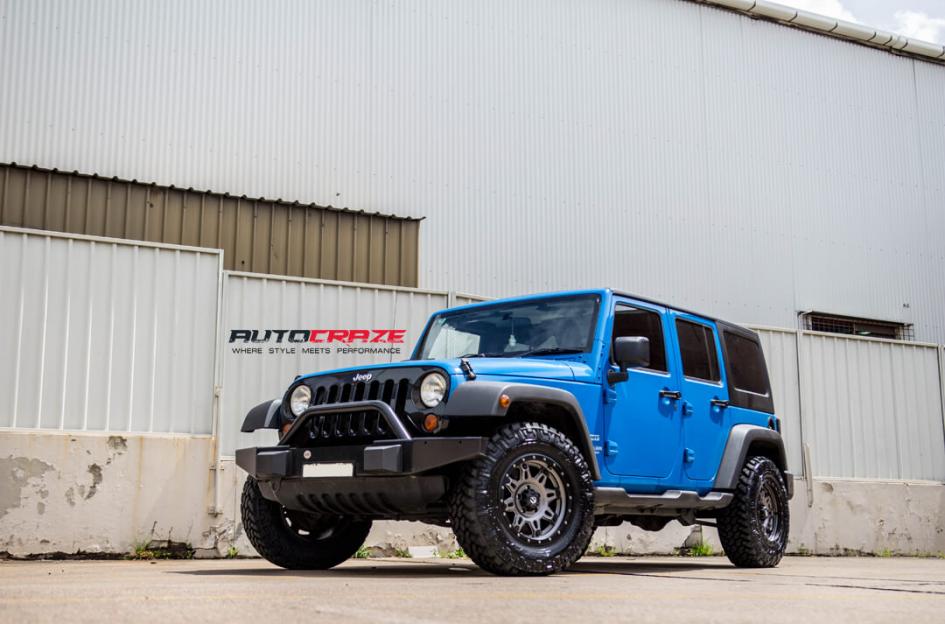 JEEP WRANGLER HOSTAGE III MATTE ANTHRACITE WITH BLACK RING