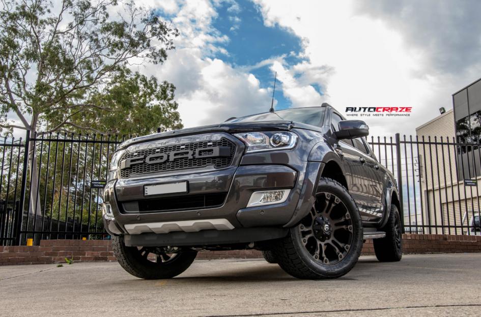 FORD-RANGER-VAPOR-BLACK-MACHINED-WITH-DARK-TINT