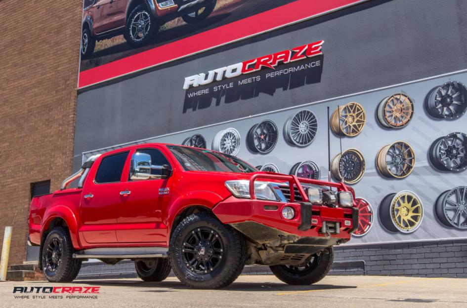 TOYOTA HILUX N70 4WD MONSTER XD 2 MATTE BLACK