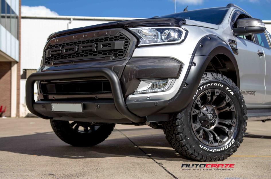 FORD-RANGER-VAPOR-BLACK-MACHINED-WITH-DARK-TINT