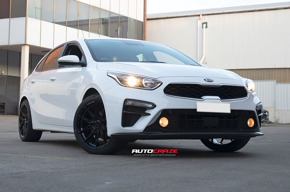 KIA CERATO KING TOXIN GLOSS BLACK