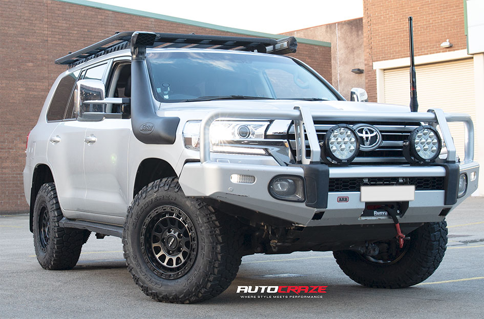 TOYOTA LANDCRUISER 200 SERIES ROH ASSAULT MATT BLACK