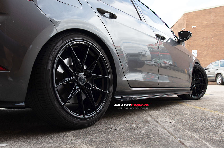 VOLKSWAGEN GOLF KING TOXIN GLOSS BLACK