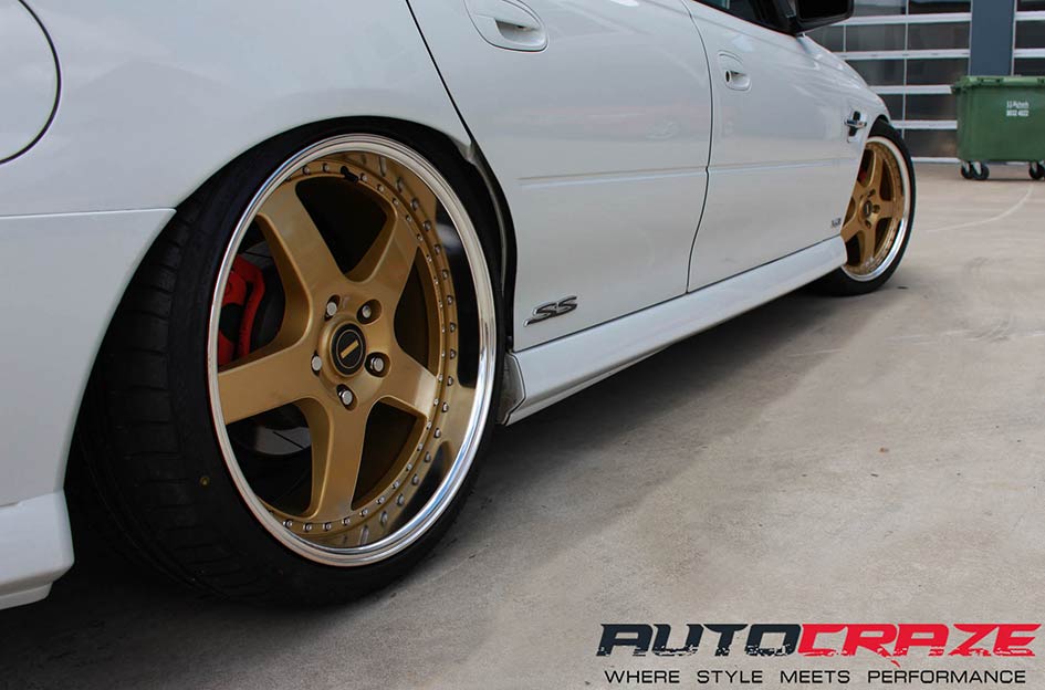 SIMMONS FR1 19X8.5 5X114.3 GOLD POLISH LIP wheel & tyre package ...