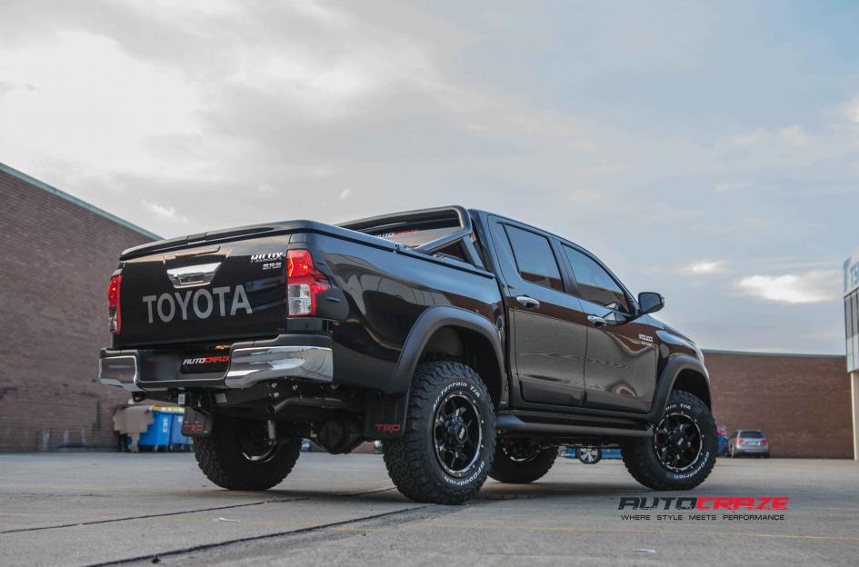 Toyota Hilux Wheels | Toyota Hilux Rims and Tyres Packages | Autocraze ...