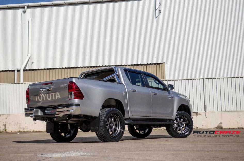 Toyota Hilux Wheels | Toyota Hilux Rims and Tyres Packages | Autocraze ...