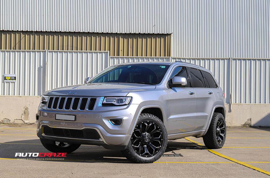 Jeep Grand Cherokee Assault Gloss Black Milled Accents