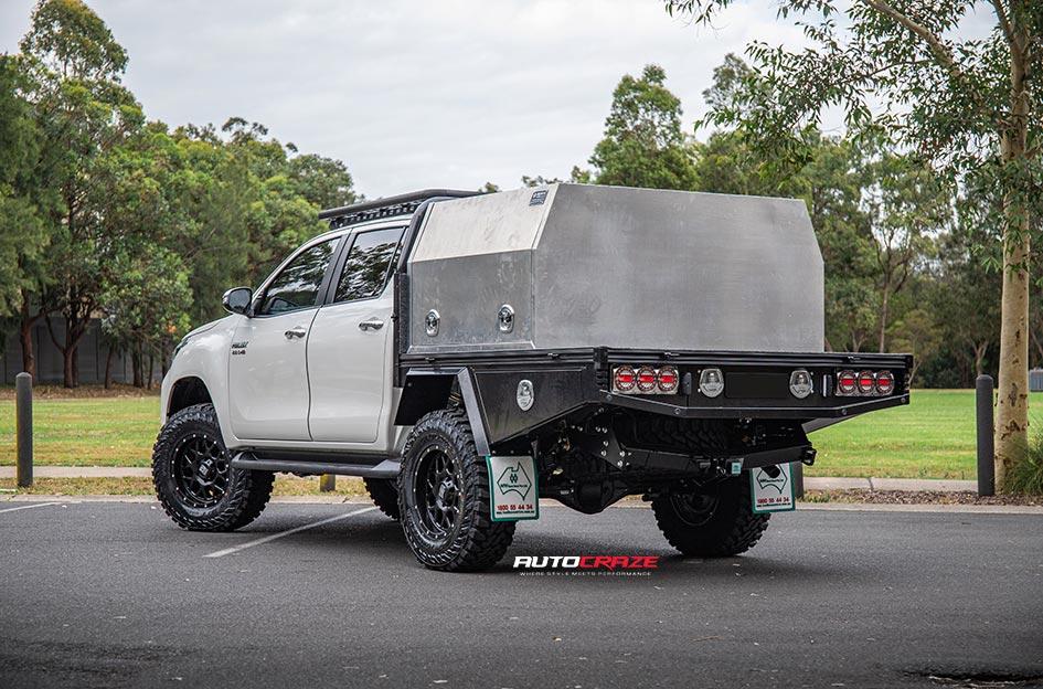 TOYOTA HILUX 4WD GRENADE SATIN BLACK 1607900971 | Car gallery|- Auto Craze