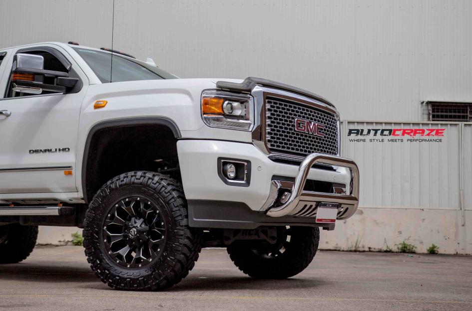 GMC SIERRA ASSAULT GLOSS BLACK MILLED ACCENTS | Car gallery|- Auto Craze