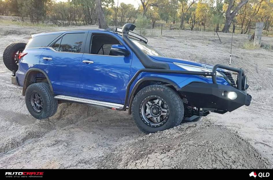 hot wheels toyota fortuner