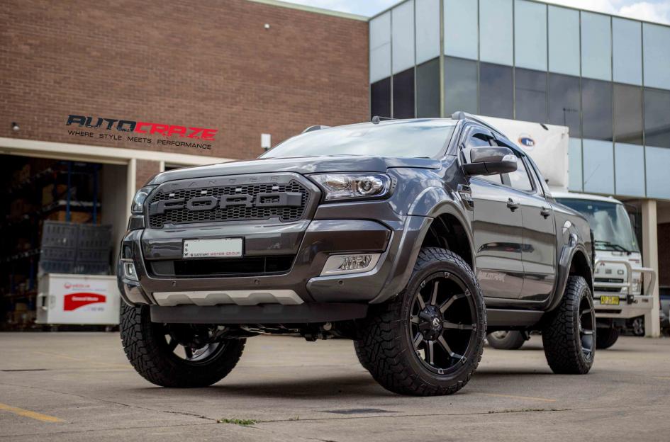 FORD RANGER COUPLER BLACK MACHINED WITH DARK TINT 8 | Car gallery ...