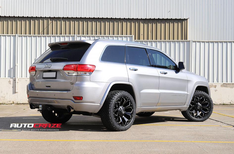 JEEP GRAND CHEROKEE ASSAULT GLOSS BLACK MILLED ACCENTS 1568067498 | Car ...