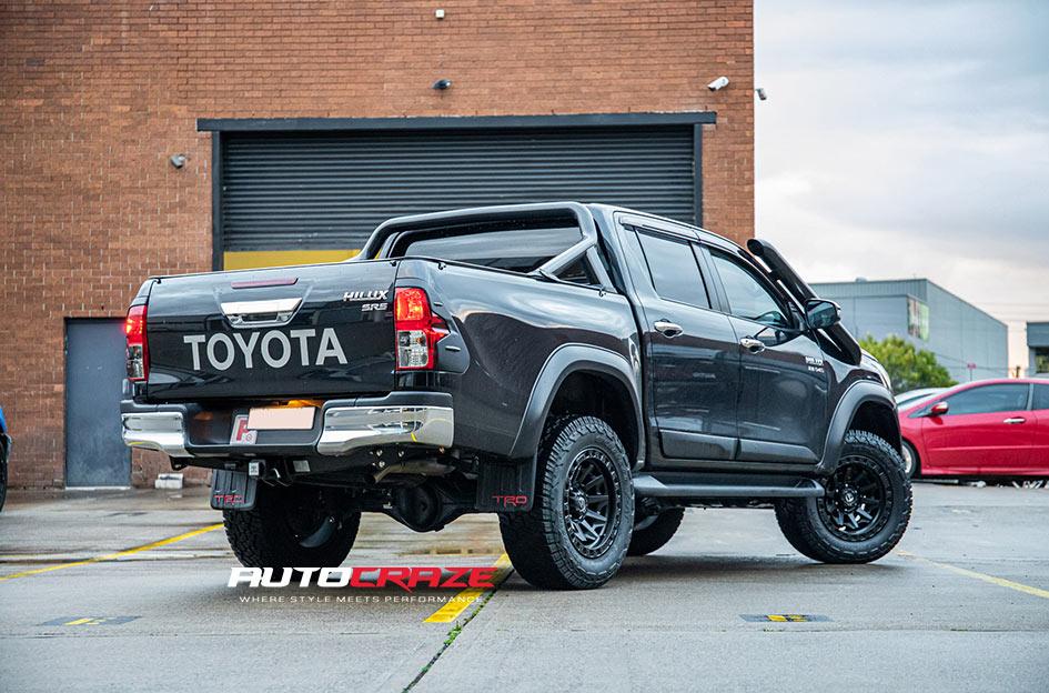 TOYOTA HILUX 4WD COVERT MATTE BLACK 1625037120 | Car gallery|- Auto Craze