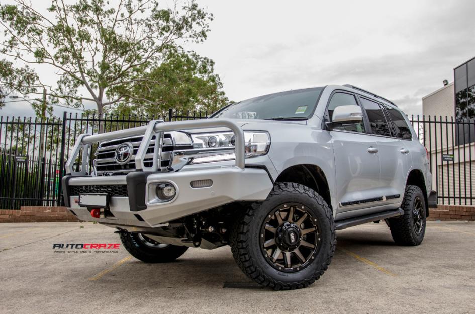 TOYOTA LANDCRUSIER GD05 BRONZE DARK TINT WITH MATTE BLACK | Car gallery ...